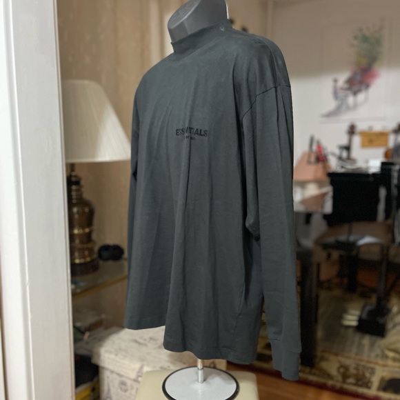 Like New Men’s Small Fear Of God Essentials Oversized Long-sleeve T-Shirt Black - Picture 8 of 15